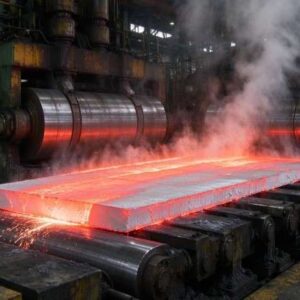 1060 la lamiera viene prodotta su una linea di laminazione a caldo pesante.